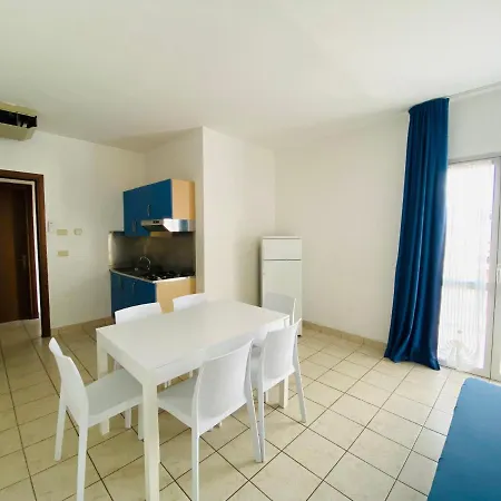 Augustus - Piazza Mazzini - Vicino Al Mare - Immobil Relax Appartamento Lido di Jesolo
